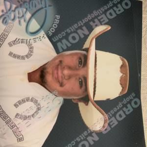 Meet your Posher, Luis